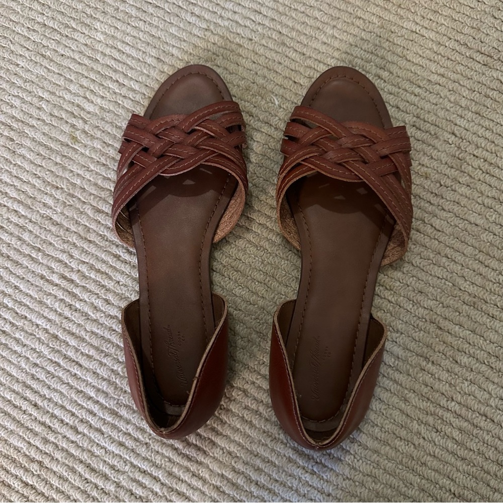 Universal Thread Tan Woven Sandals